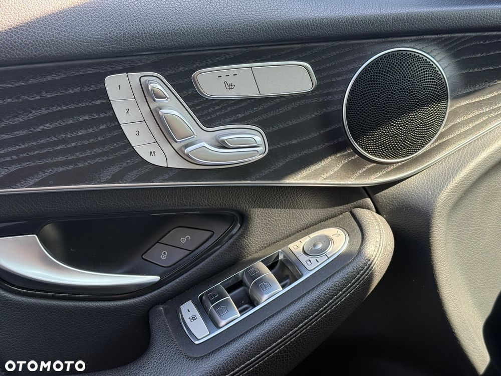 Mercedes-Benz GLC 300 e 4-Matic - 11