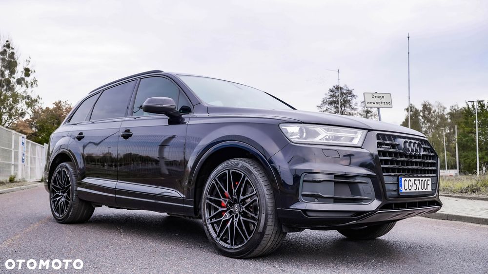 Audi Q7 - 1