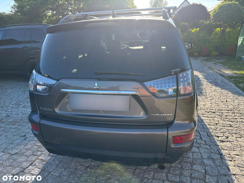 Mitsubishi Outlander 2.4 Intense + CVT - 6