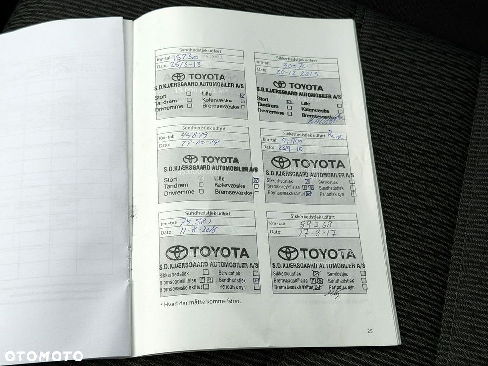 Toyota Avensis 1.8 Premium MS - 19