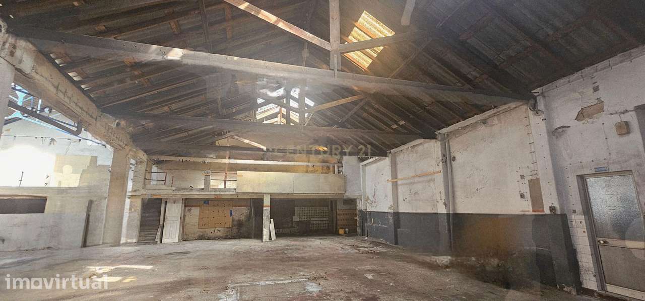 VENDE-SE PAVILHÃO / ARMAZÉM EM  LISBOA, PRAÇA DE ESPANHA - Grande imagem: 2/15