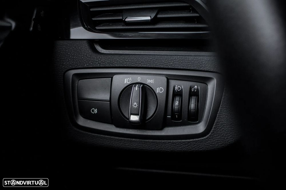 BMW X1 16 d sDrive Advantage - 19