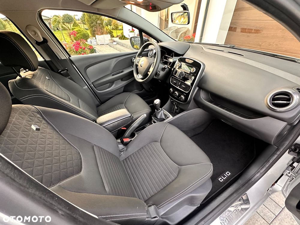 Renault Clio 1.2 16V 75 LIMITED 2018 - 35