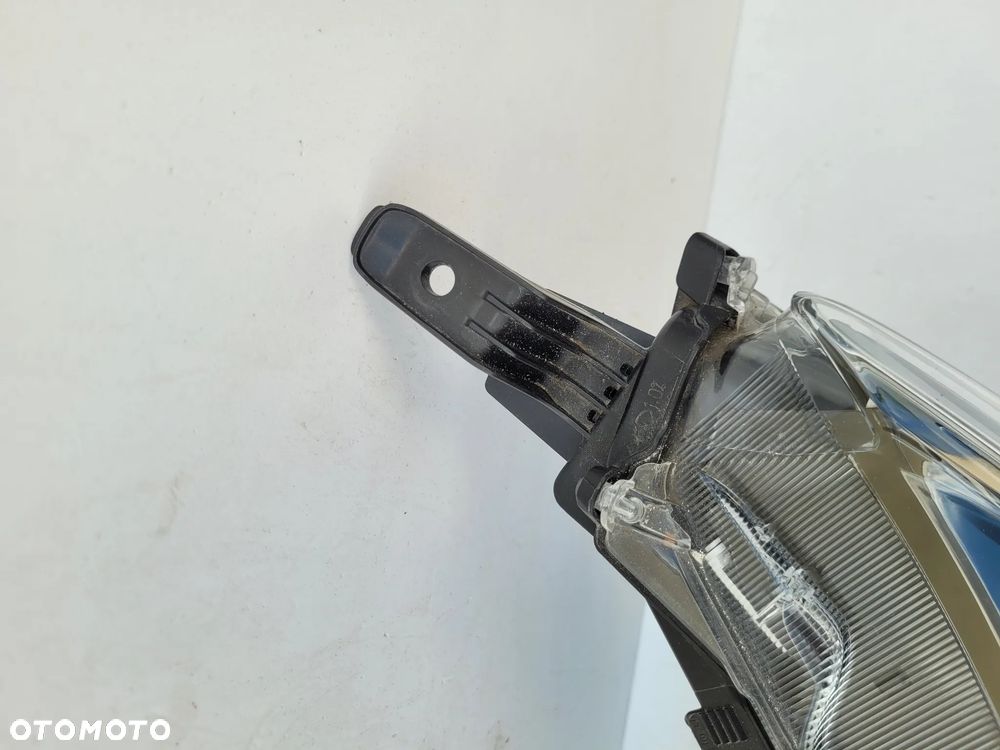 Toyota Yaris Cross lampa przód lewa full led - 4
