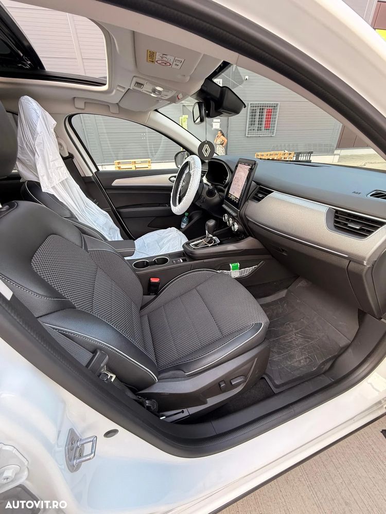 Renault Arkana E-TECH 145 Techno - 12