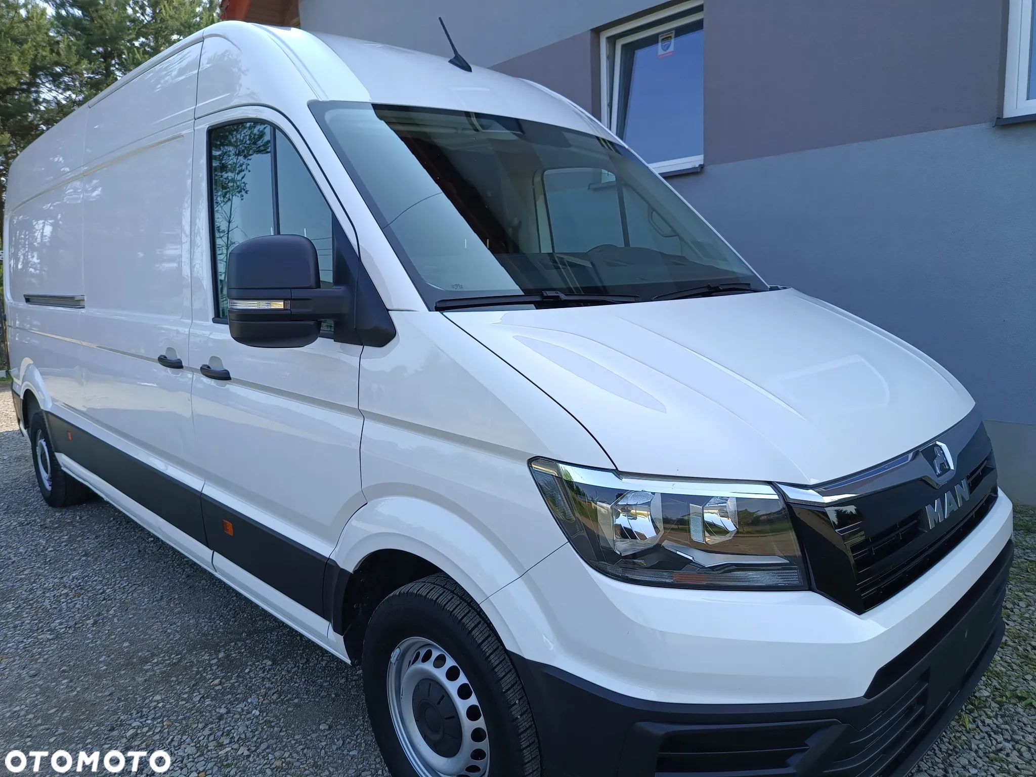 Volkswagen Crafter 3.180 Automat Długi - 1