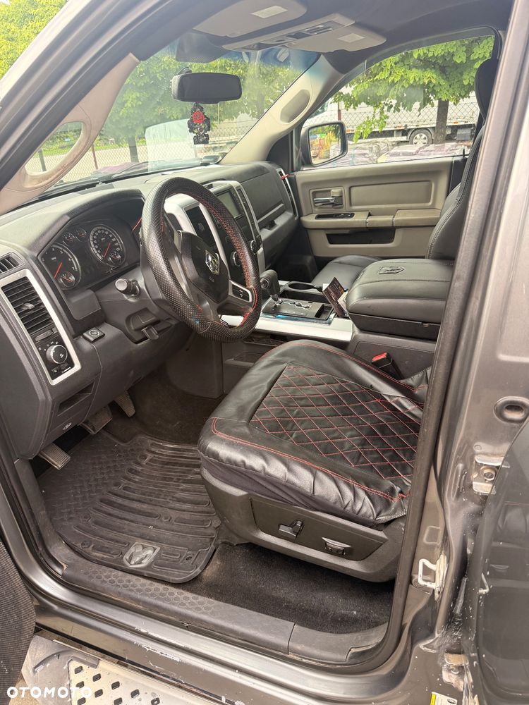 Dodge RAM 5.7 4WD HEMI - 8