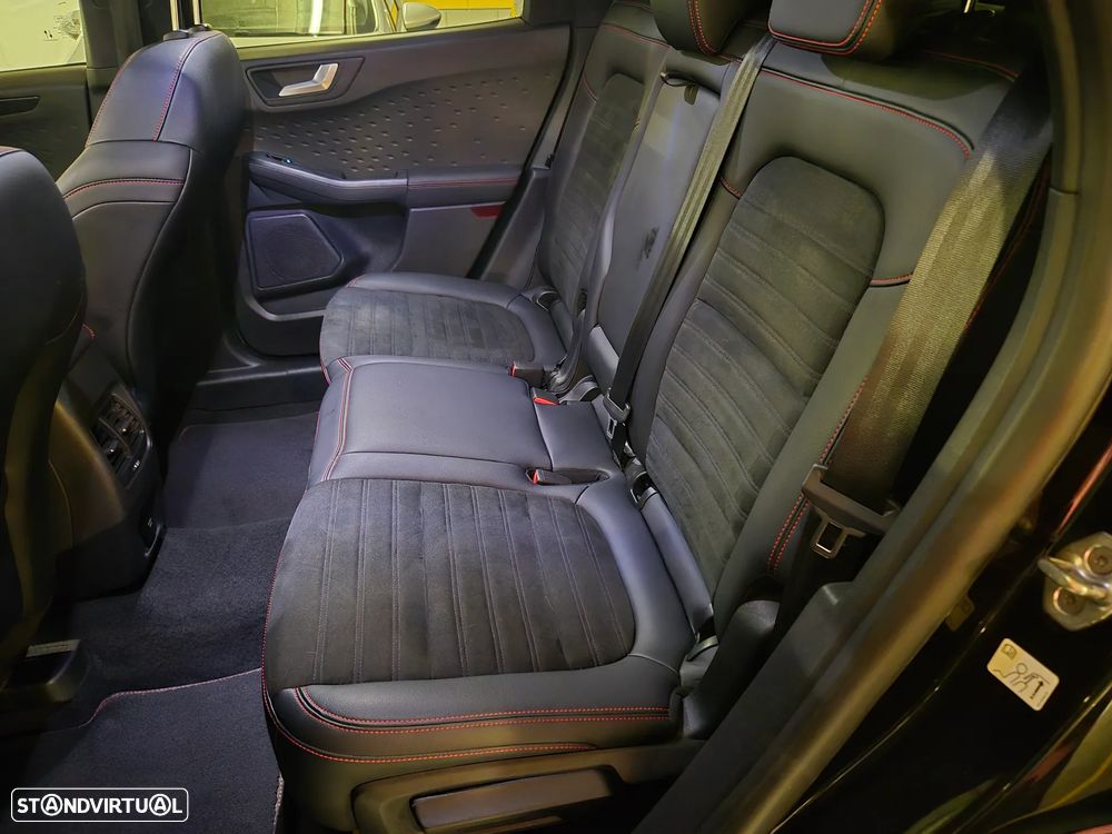 Ford Kuga 2.0 TDCi EcoBlue ST-Line - 27