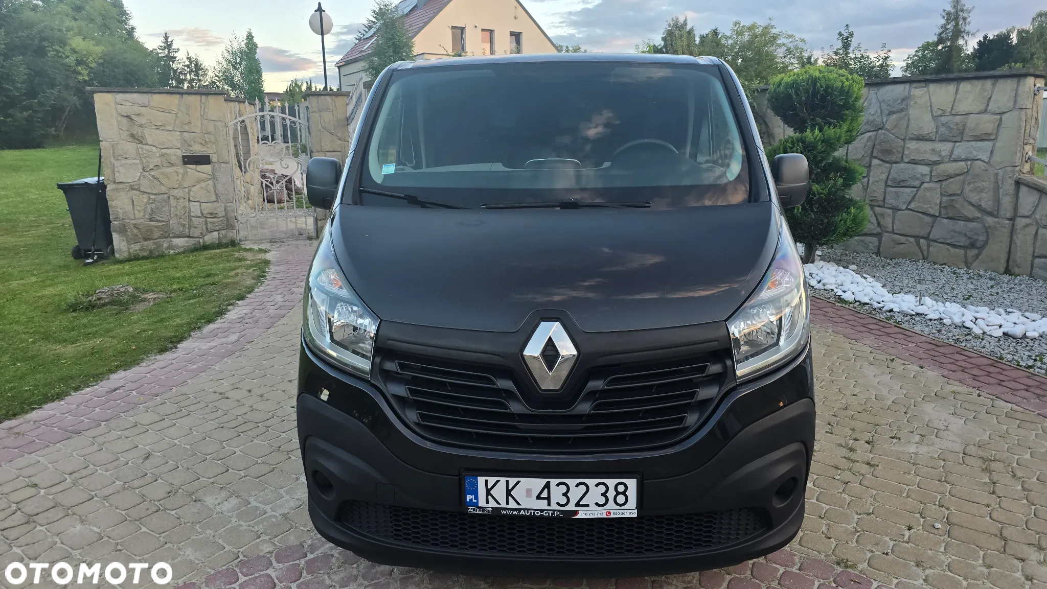 Renault Trafic - 2