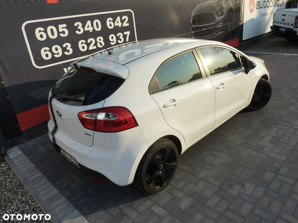 Kia Rio - 8
