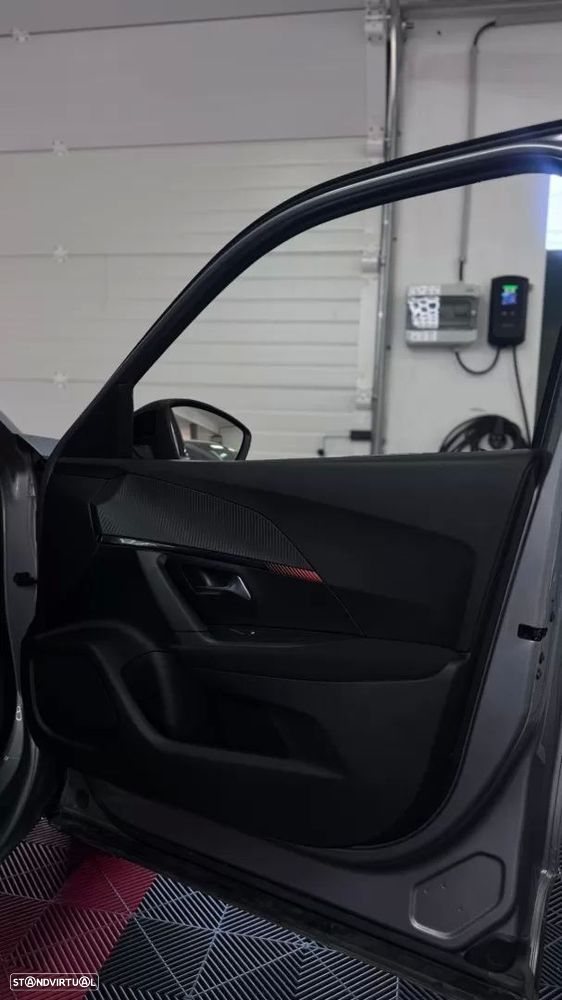 Peugeot e-2008 54 kWh Style - 11