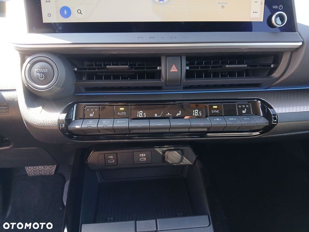 Toyota Prius - 34
