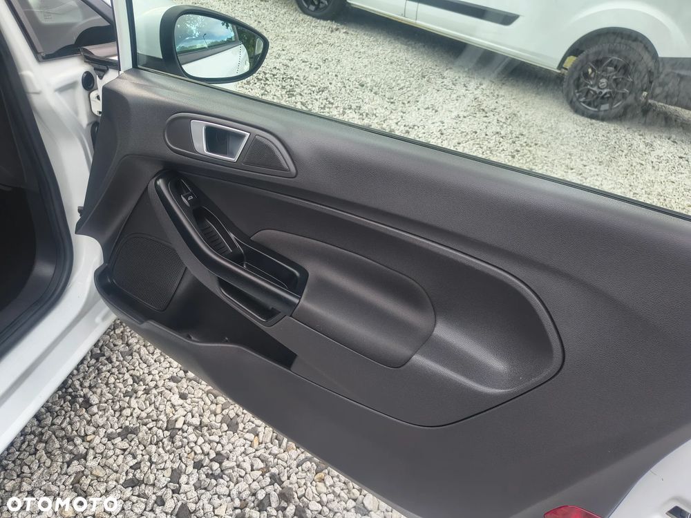 Ford Fiesta 1.25 Celebration - 18