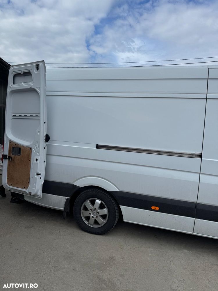 Mercedes-Benz Sprinter - 6
