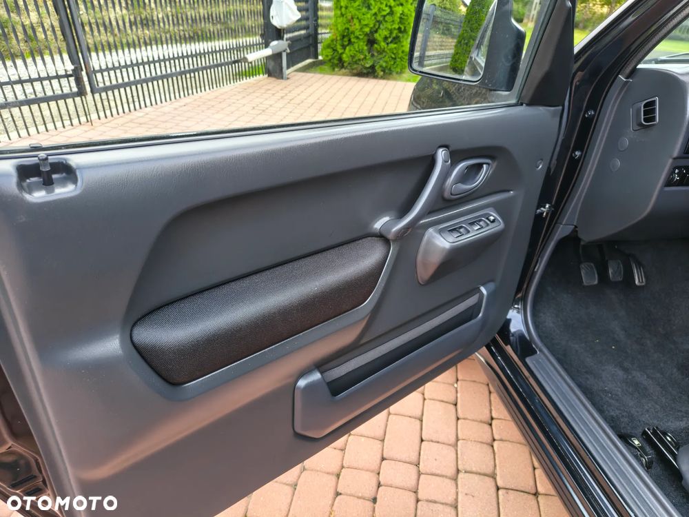 Suzuki Jimny - 31