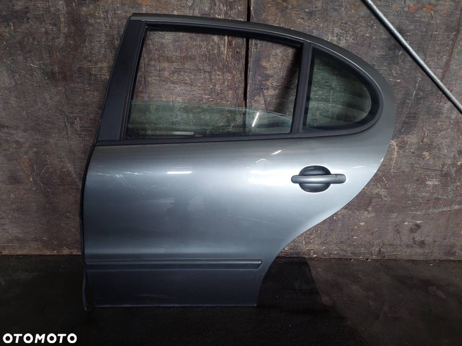 DRZWI KOMPLETNE LEWY TYŁ SEAT TOLEDO II LEON I LS7T - 1