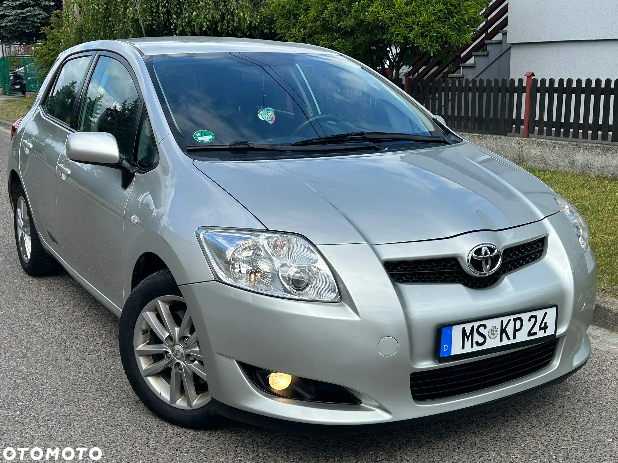 Toyota Auris 2.0 D-4D Premium - 2
