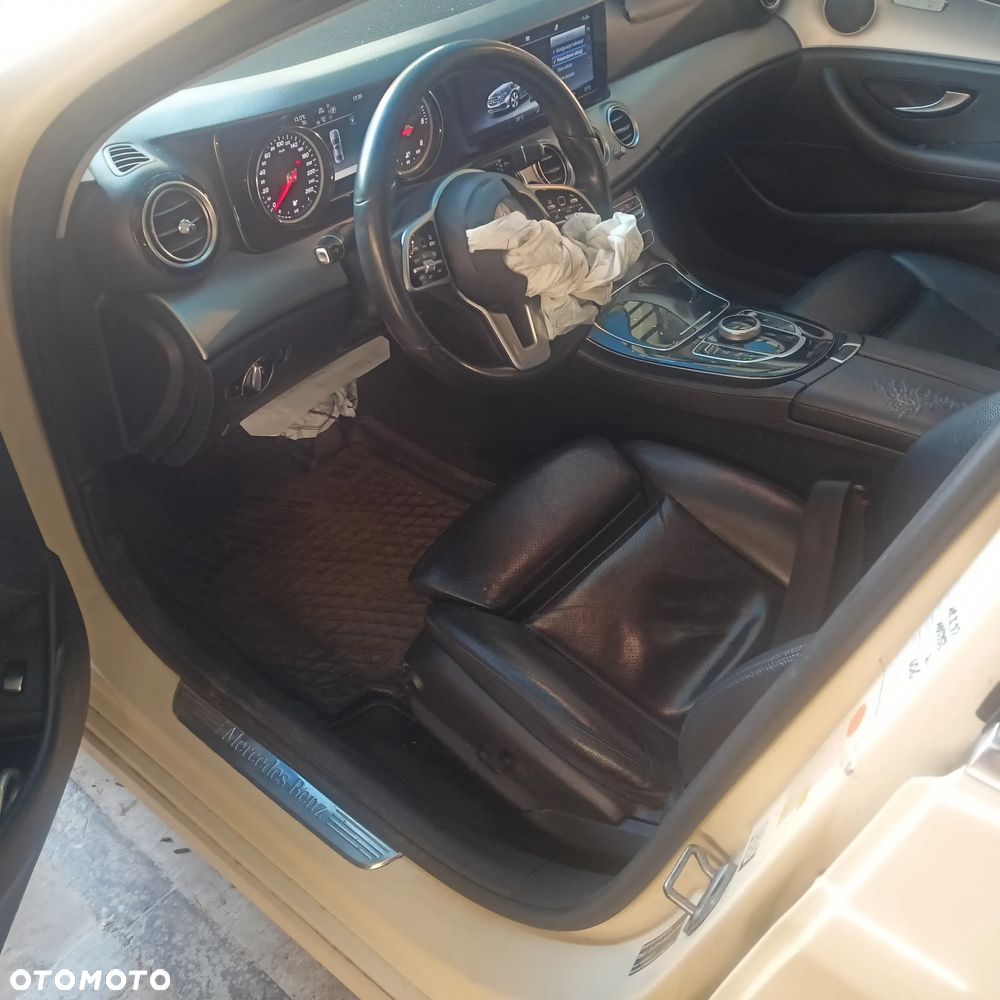 Mercedes-Benz Klasa E 200 d 9G-TRONIC - 11