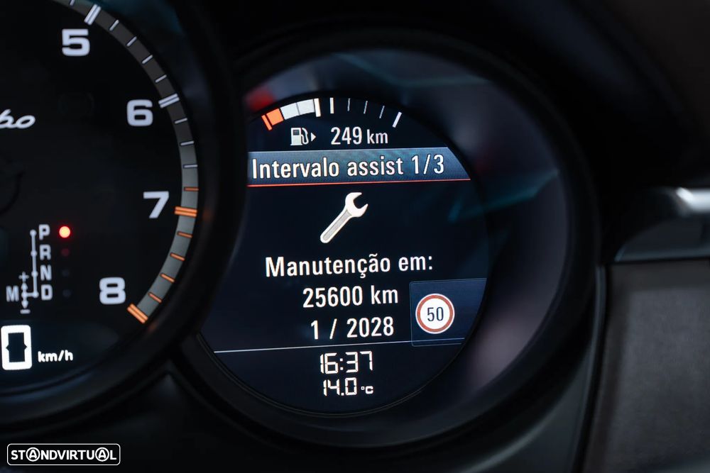 Porsche Macan Turbo PDK - 30