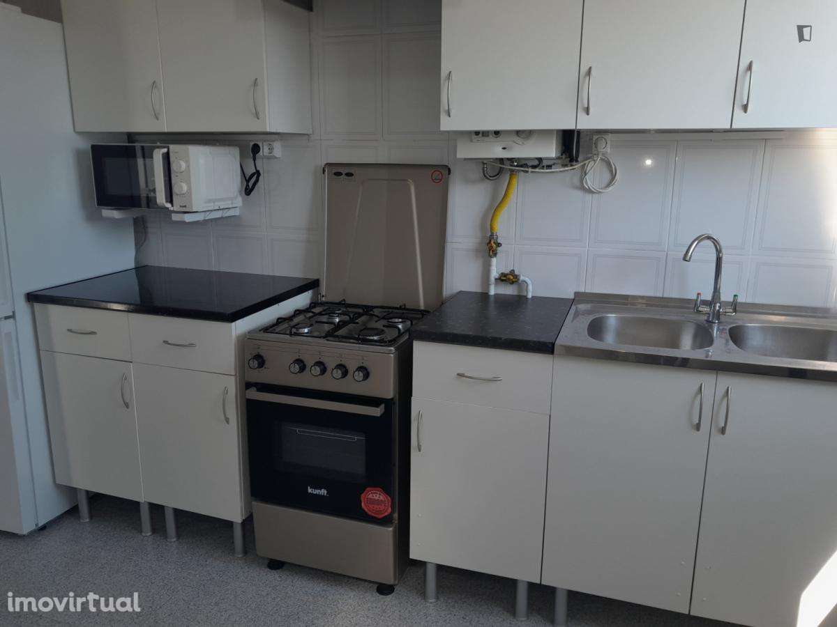 Quarto - localizado em Baixa de Santa Clara Coimbra - Grande imagem: 2/12