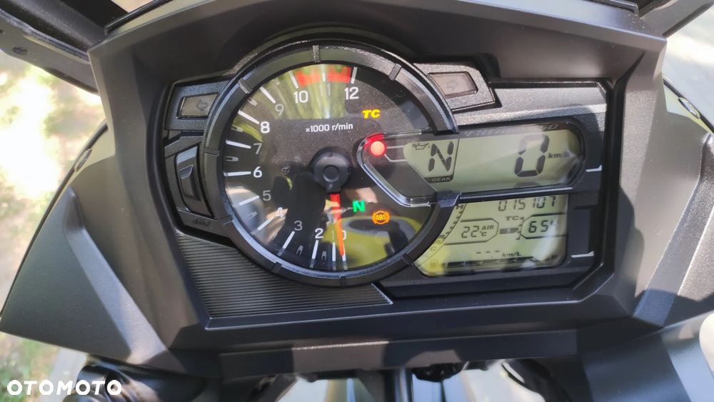 Suzuki V-STROM - 30