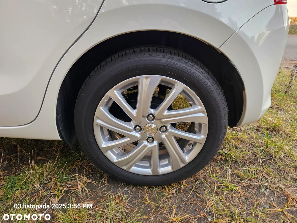 Suzuki Swift 1.2 Dualjet SHVS Premium Plus CVT - 6