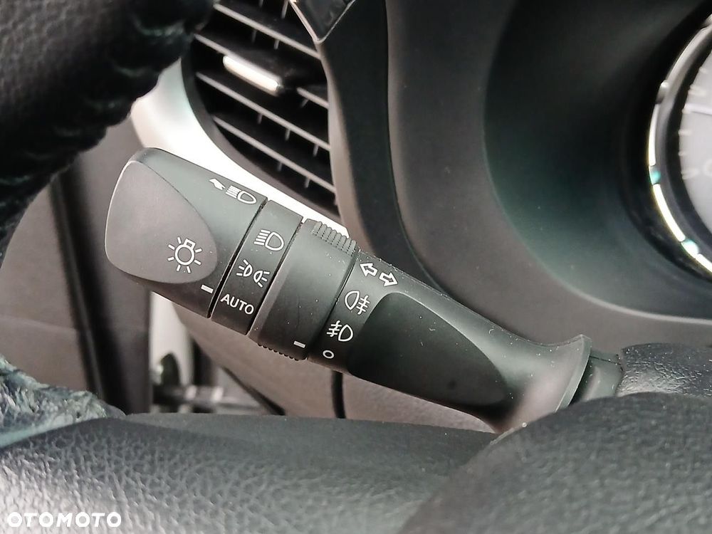 Toyota Hilux 2.8 D-4D Double Cab SR5 4x4 - 31