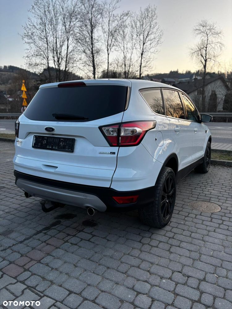 Ford Kuga - 4