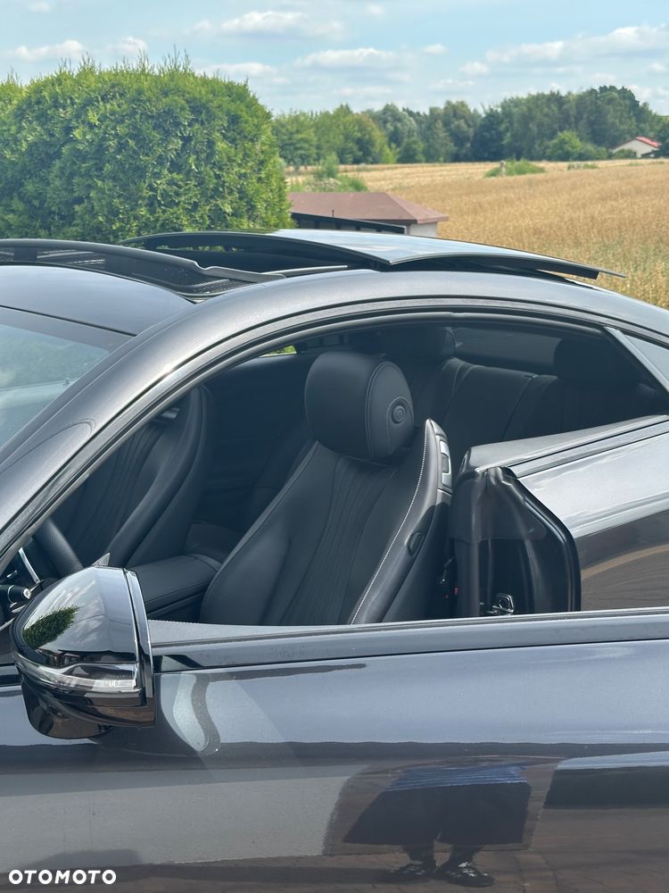 Mercedes-Benz Klasa E 300 9G-TRONIC - 9