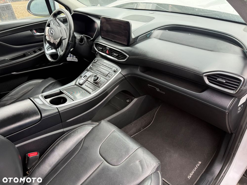 Hyundai Santa Fe 1.6 T-GDI HEV Executive - 12