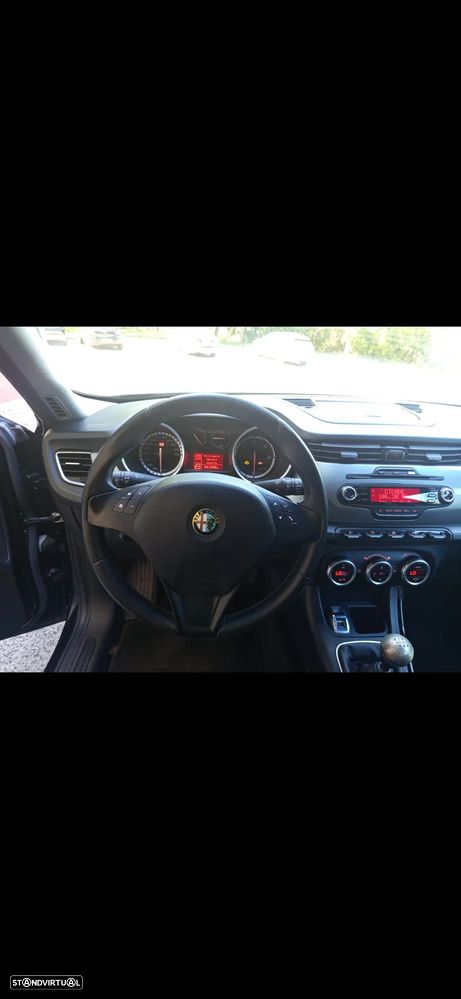 Alfa Romeo Giulietta 1.6 JTDM Distinctive 57X - 13