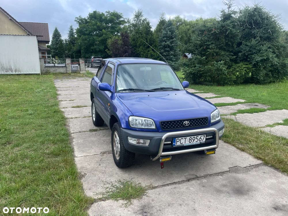 Toyota RAV4 2.0 - 7