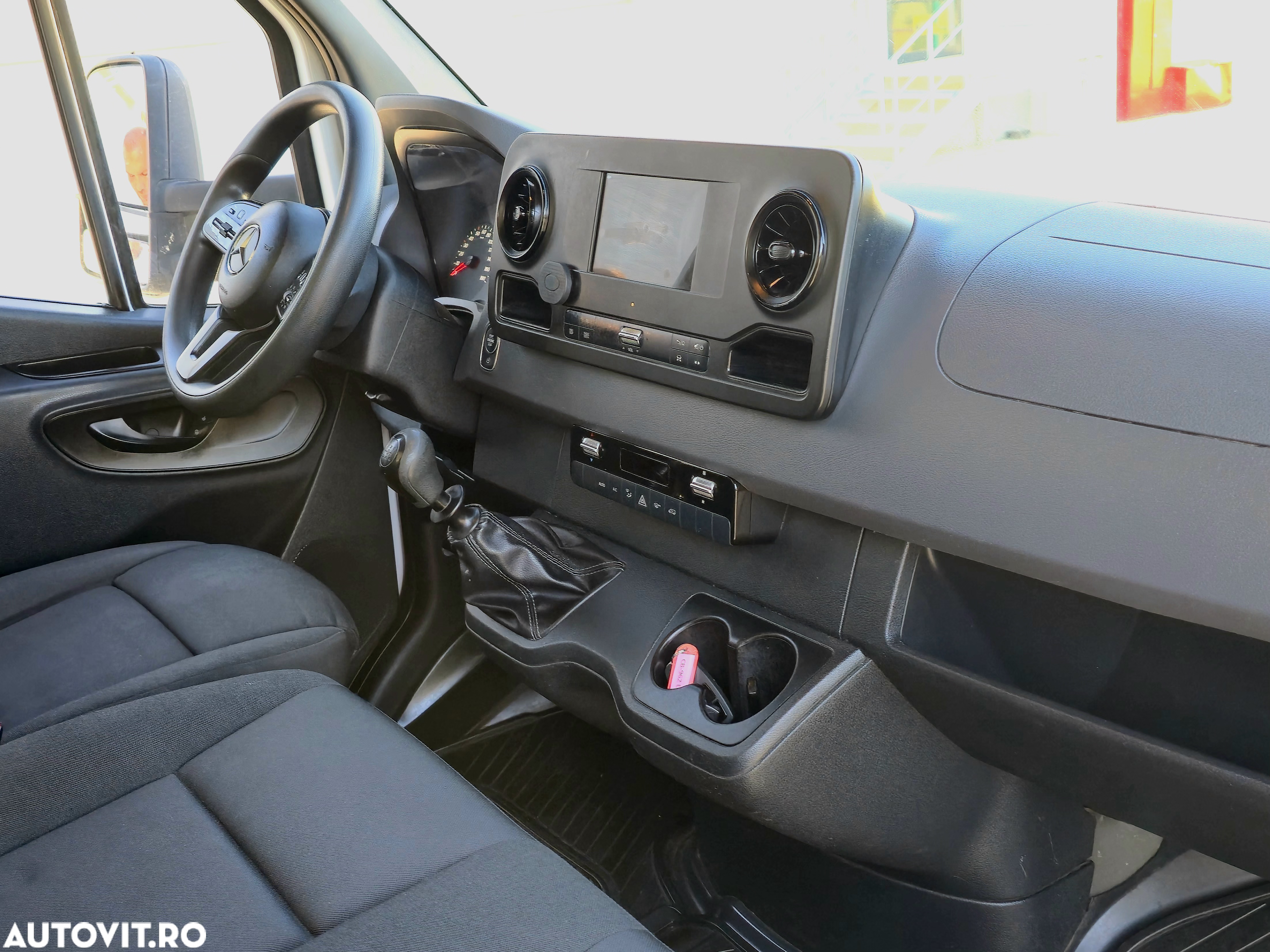 Mercedes-Benz Sprinter - 8