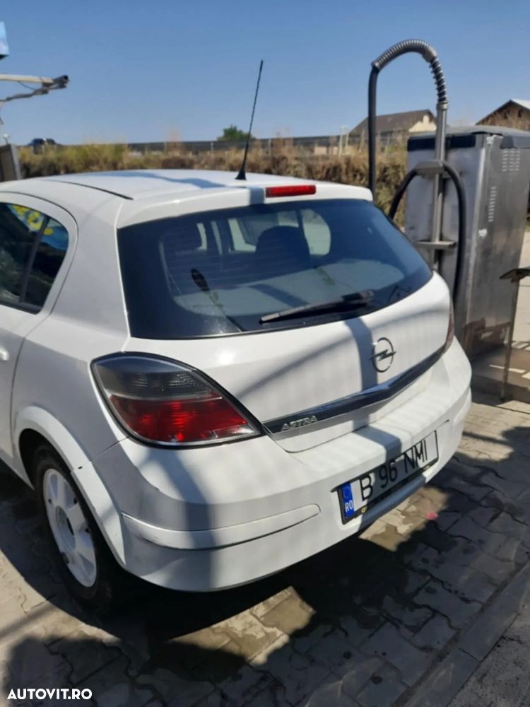 Opel Astra - 1