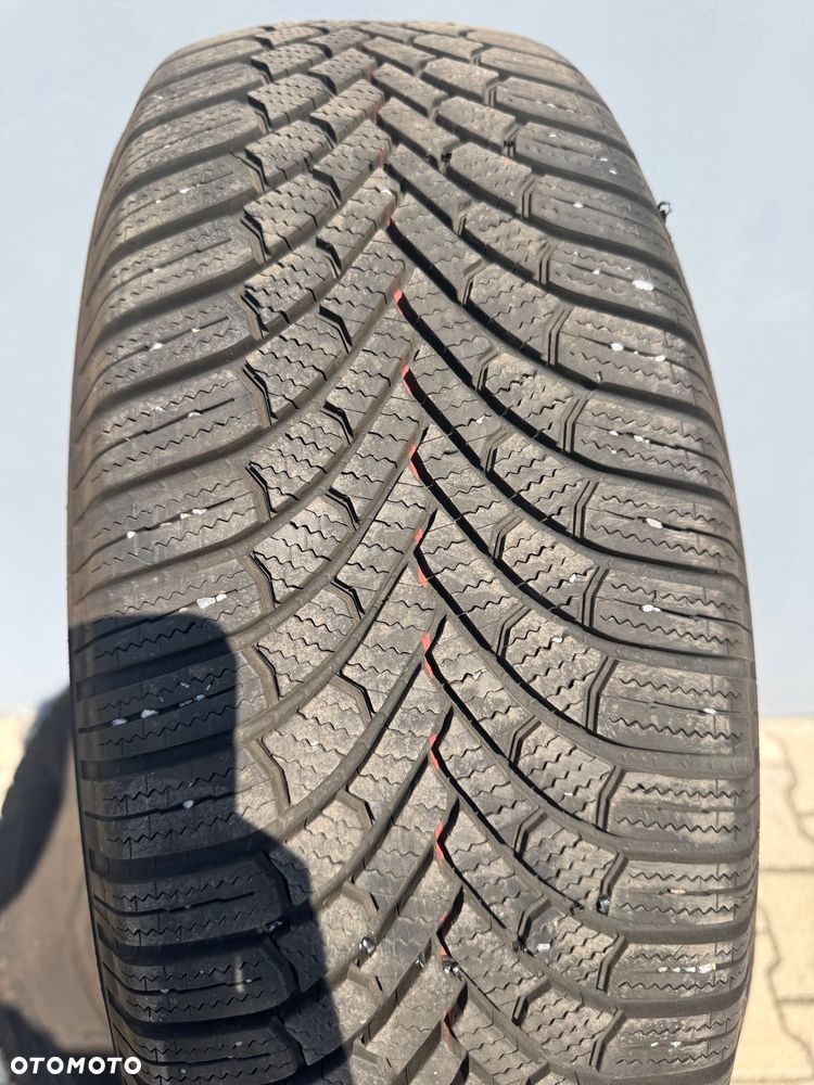 Bridgestone Blizzak 6 215/65/17 2025r - 2