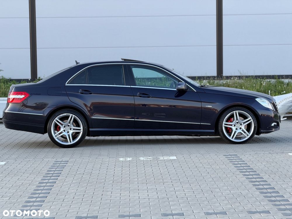 Mercedes-Benz Klasa E 250 CDI 4-Matic BlueEff Avantgarde - 4
