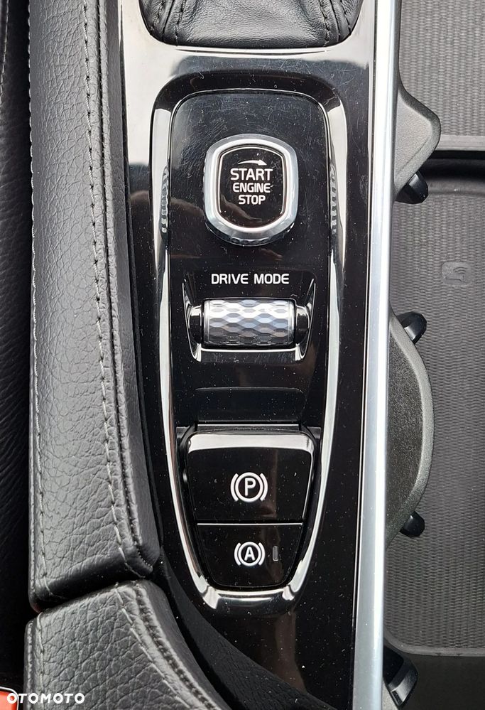 Volvo XC 90 D5 AWD Inscription 7os - 25