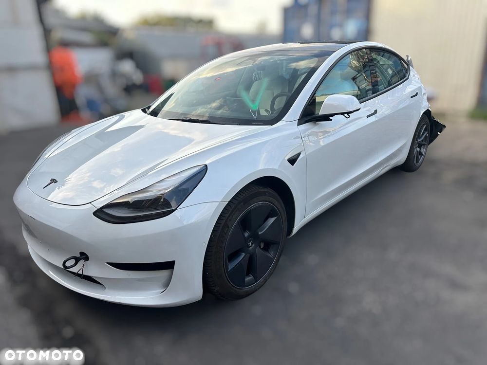 Tesla Model 3 Standard Reichweite Plus Hinterradantrieb - 1