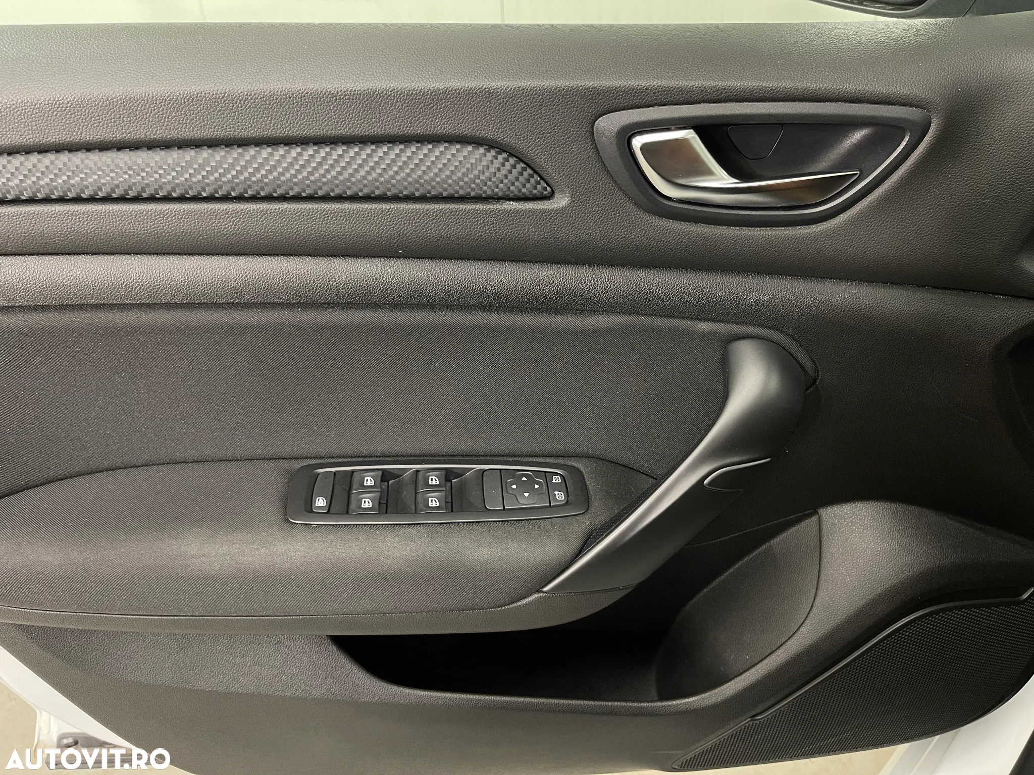 Renault Megane TCe 140 GPF Equilibre - 17
