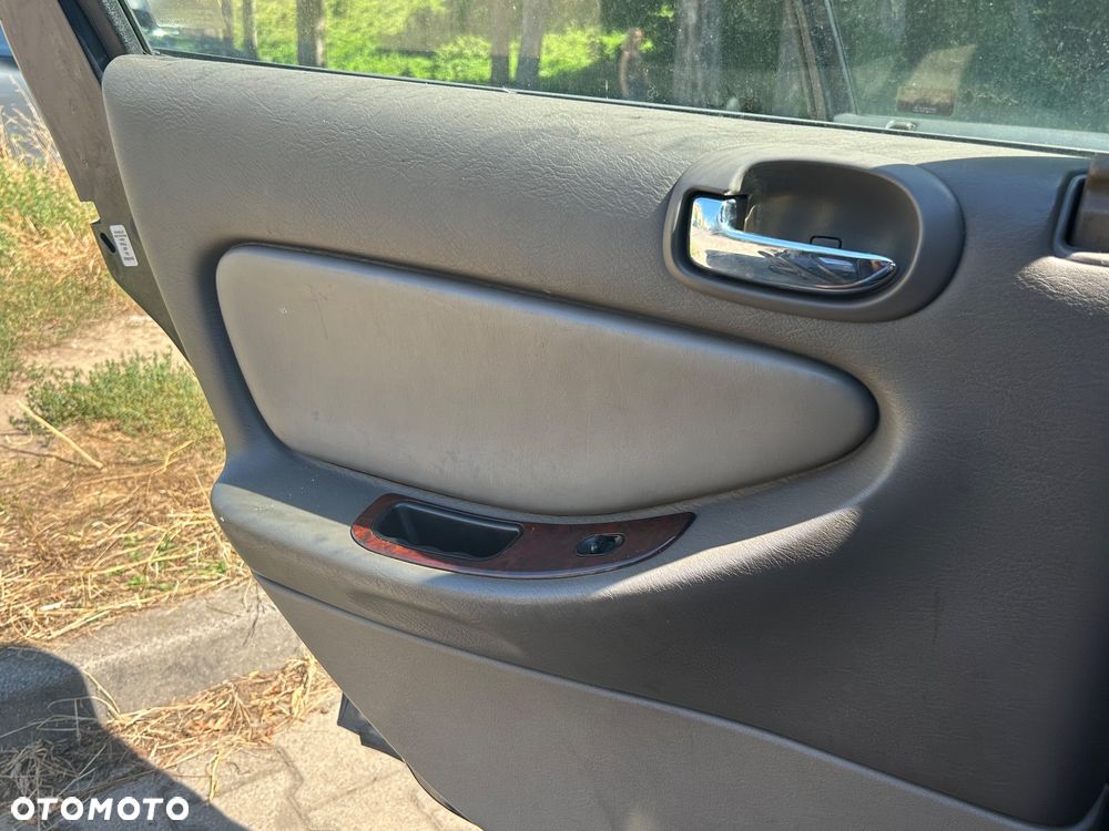 Chrysler Sebring - 10
