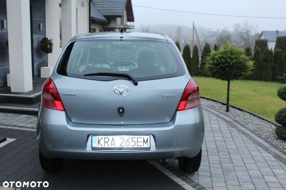 Toyota Yaris 1.0 Luna A/C - 10