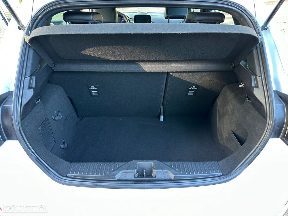 Ford Fiesta 1.0 EcoBoost Active+ - 46
