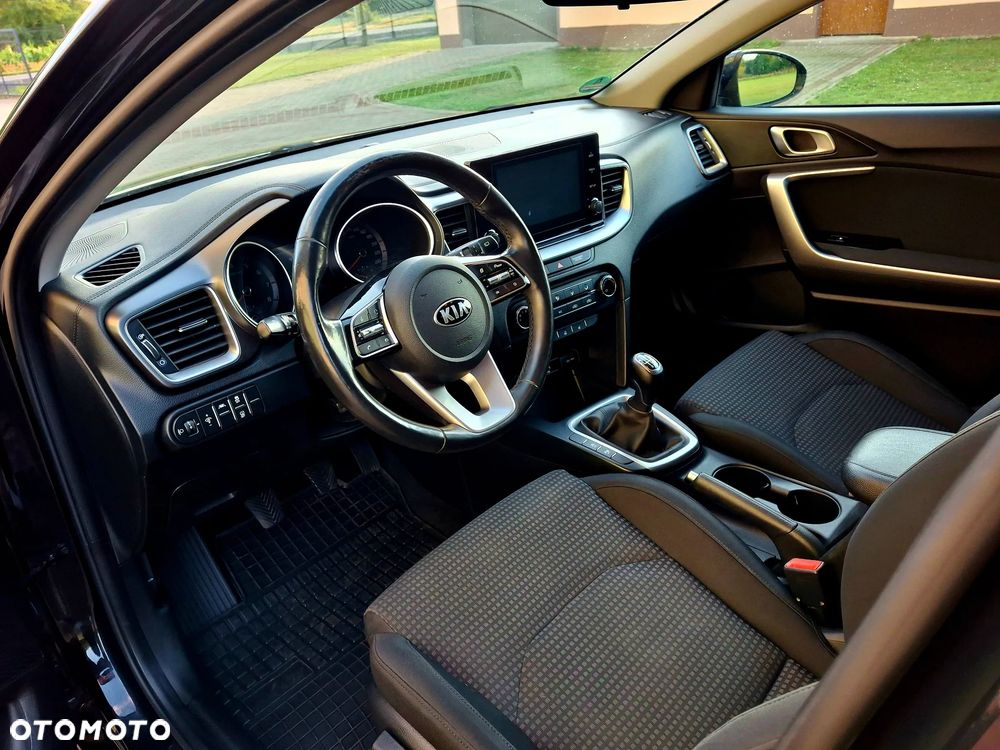 Kia Ceed 1.0 T-GDI 120 OPF Edition 7 - 18