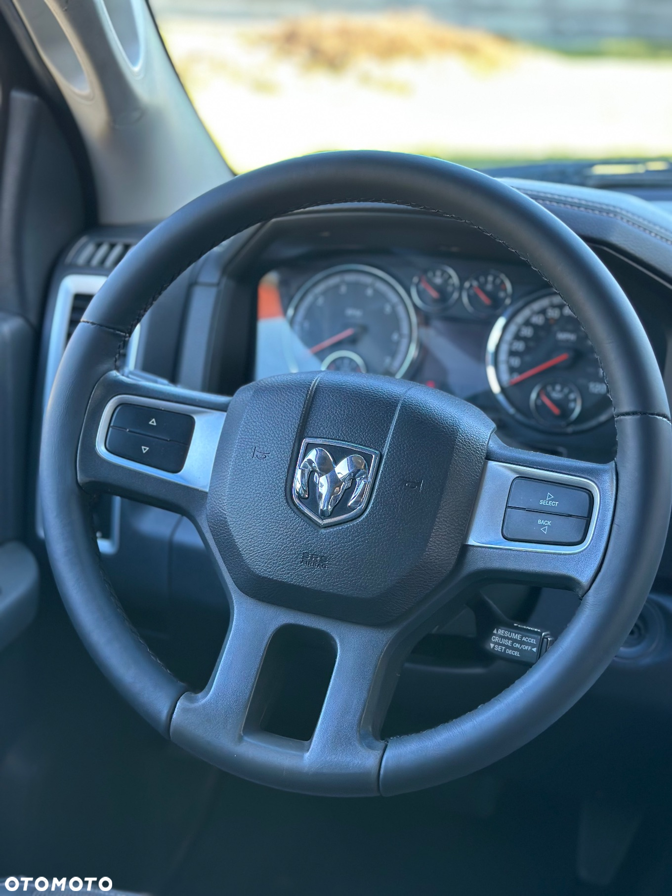 Dodge RAM - 16