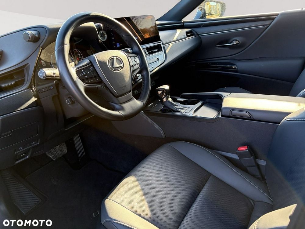 Lexus ES - 8