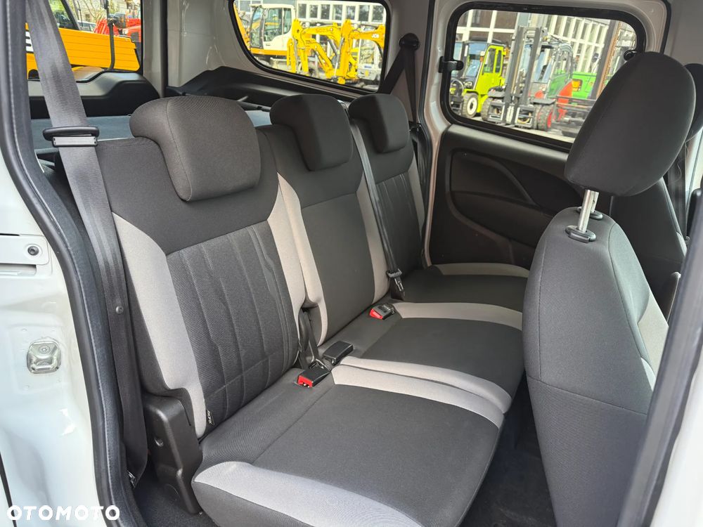 Fiat Doblo - 22