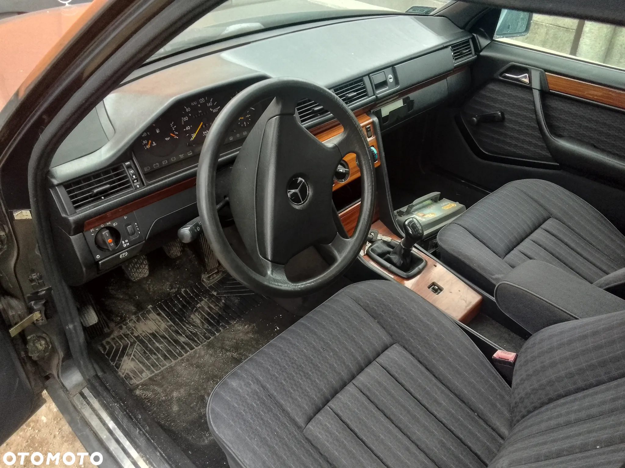 Mercedes-Benz W124 (1984-1993) - 8