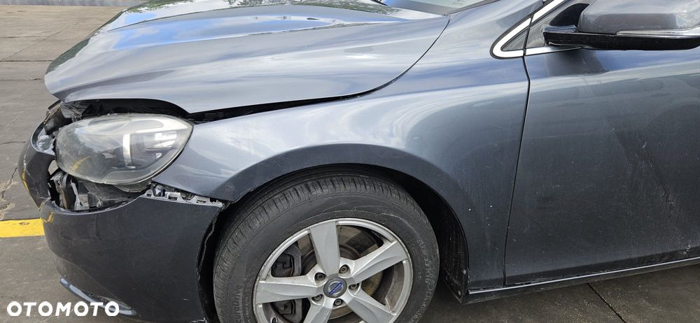 VOLVO V40 II 12 - 16 2.0 D5204T6 - HAK HOLOWNICZY BELKA KULA - 10