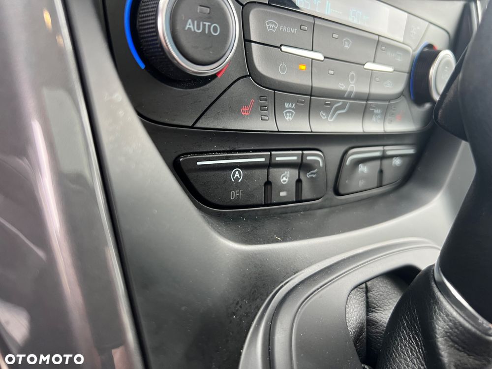 Ford Kuga 2.0 TDCi 4x4 Vignale - 13