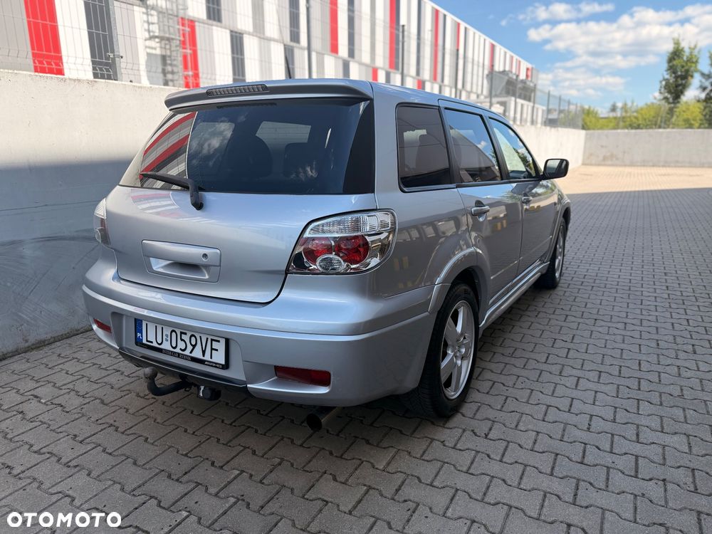 Mitsubishi Outlander 2.0 Turbo - 5